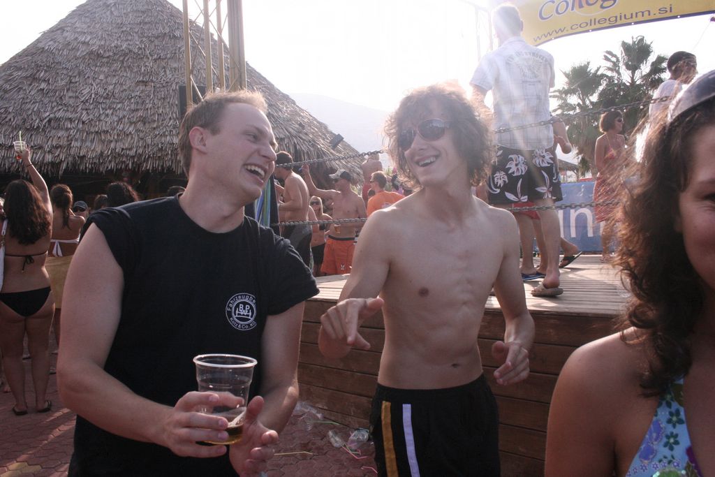 i/Kranj/Absolvent08/02-StarBeach/absolvent 1319.jpg